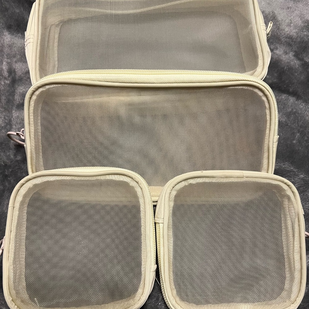 Set of Cream Travel Organizers